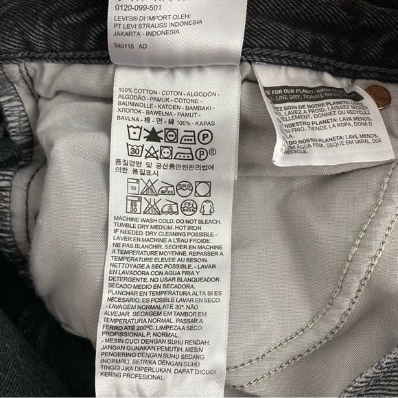 Levi’s Cut Off Denim Shorts Black size 30 - Picture 6 of 7